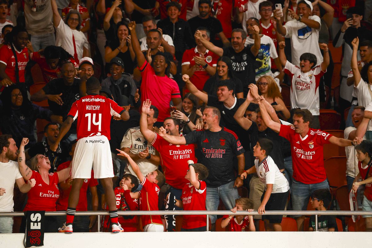 modalidadesslb's tweet image. Kuchy leaves his mark! 🤩 #FutsalBenfica