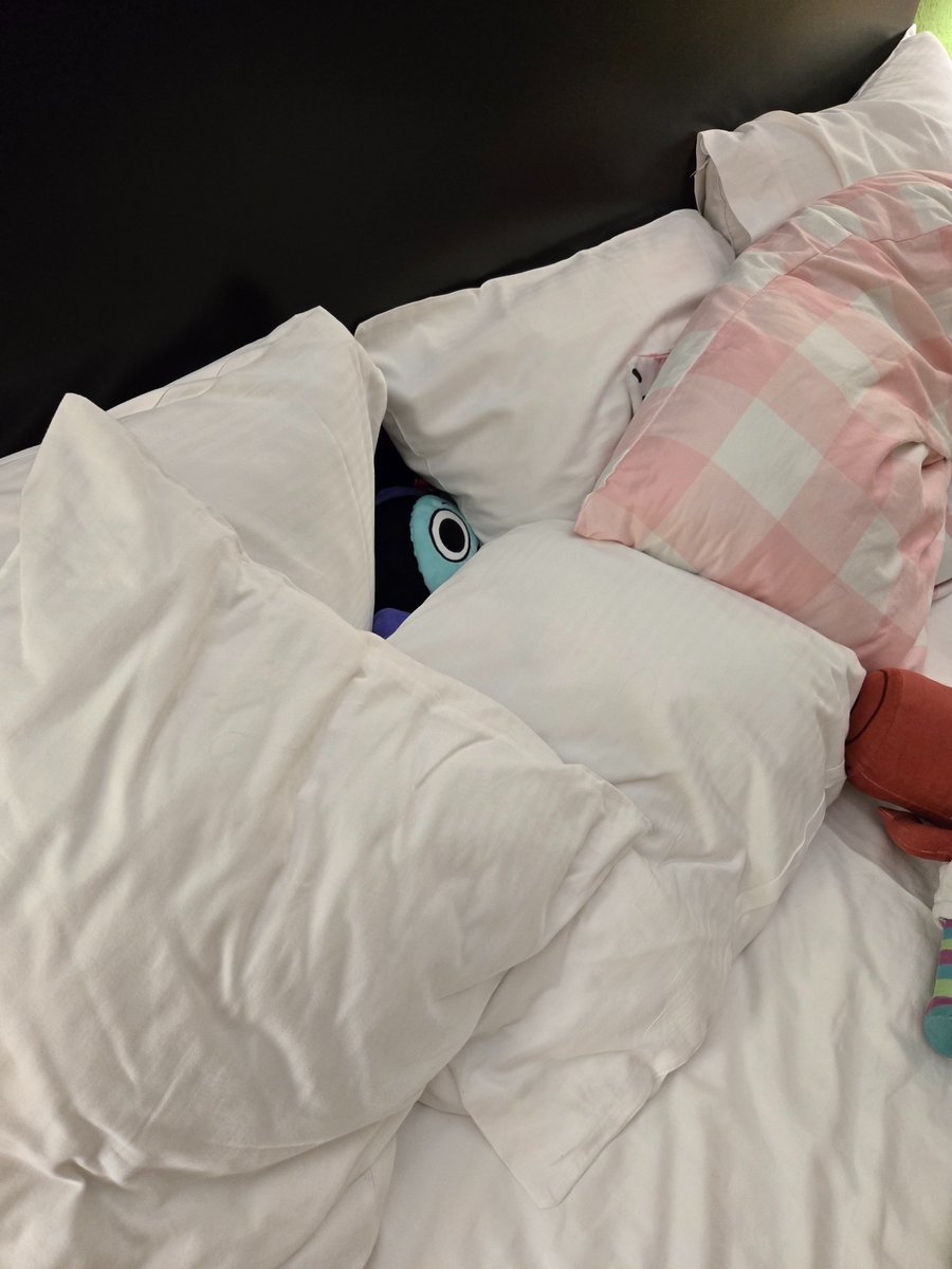 sillydrone's tweet photo. woke up and he was like this
#dandysworld #astronovalite https://t.co/ZJKX6kEQky
