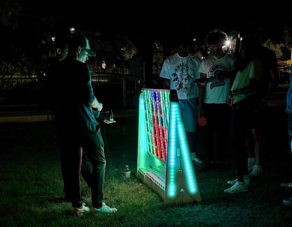 UT San Antonio Family tweet media