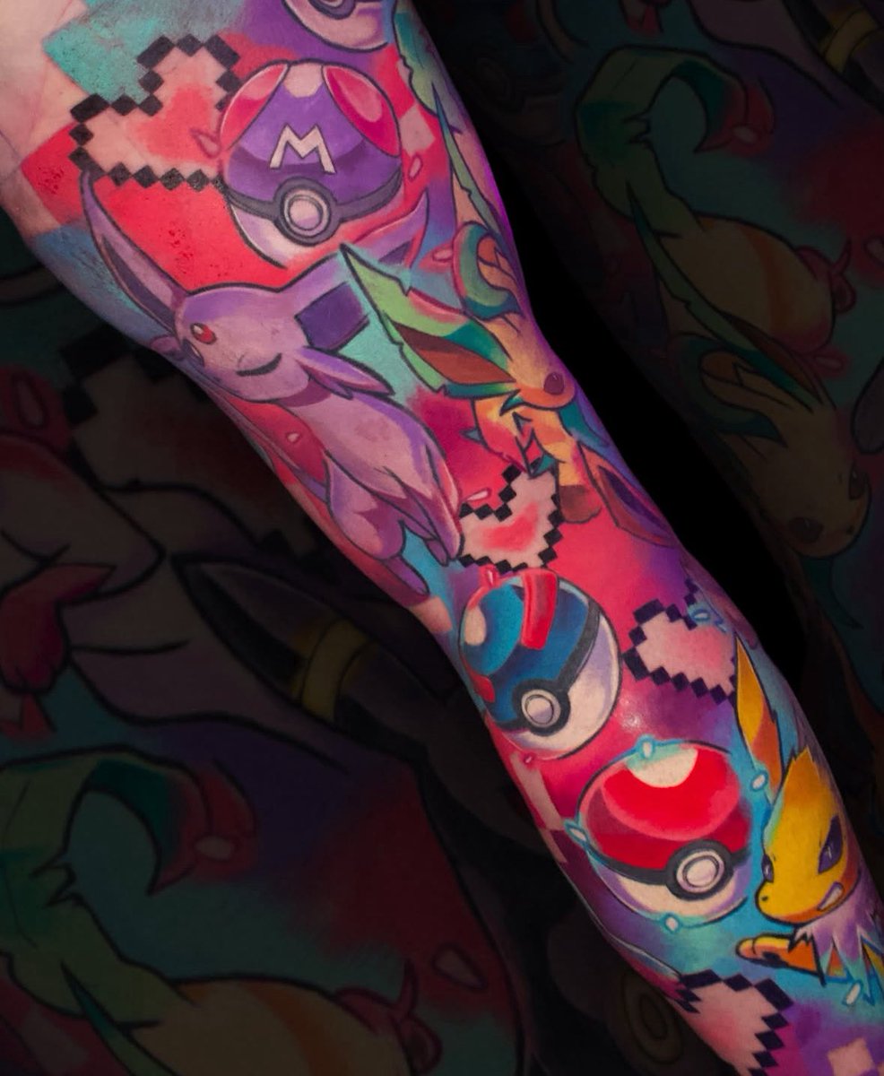 binksytatts's tweet image. Reminiscing on this amazing leg sleeve that I had the honour of completing 🥹 
I would absolutely love to do more like this. 
#eevee #eeveeevolution #eeveelutiontattio