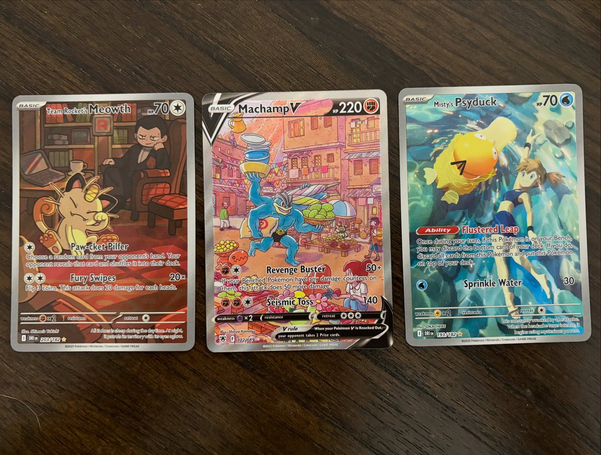 I had some nice pulls last night 😬
Local card shop always treats me well. 

#pokemon #PokemonTCG #Psyduck #Meowth #Machamp