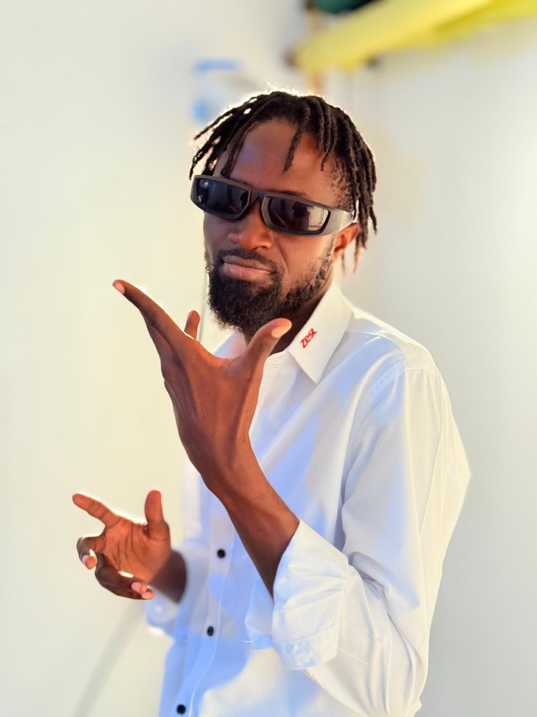 karothk256's tweet image. Have you listened to this incredible new album yet? Don’t miss out! 

Head over to @FreddyTinny  Music’s YouTube channel to experience his amazing new work: youtube.com/playlist?list=…. Hit subscribe and share to show love for Kasese’s favorite artist! 🔥🫶🏻
