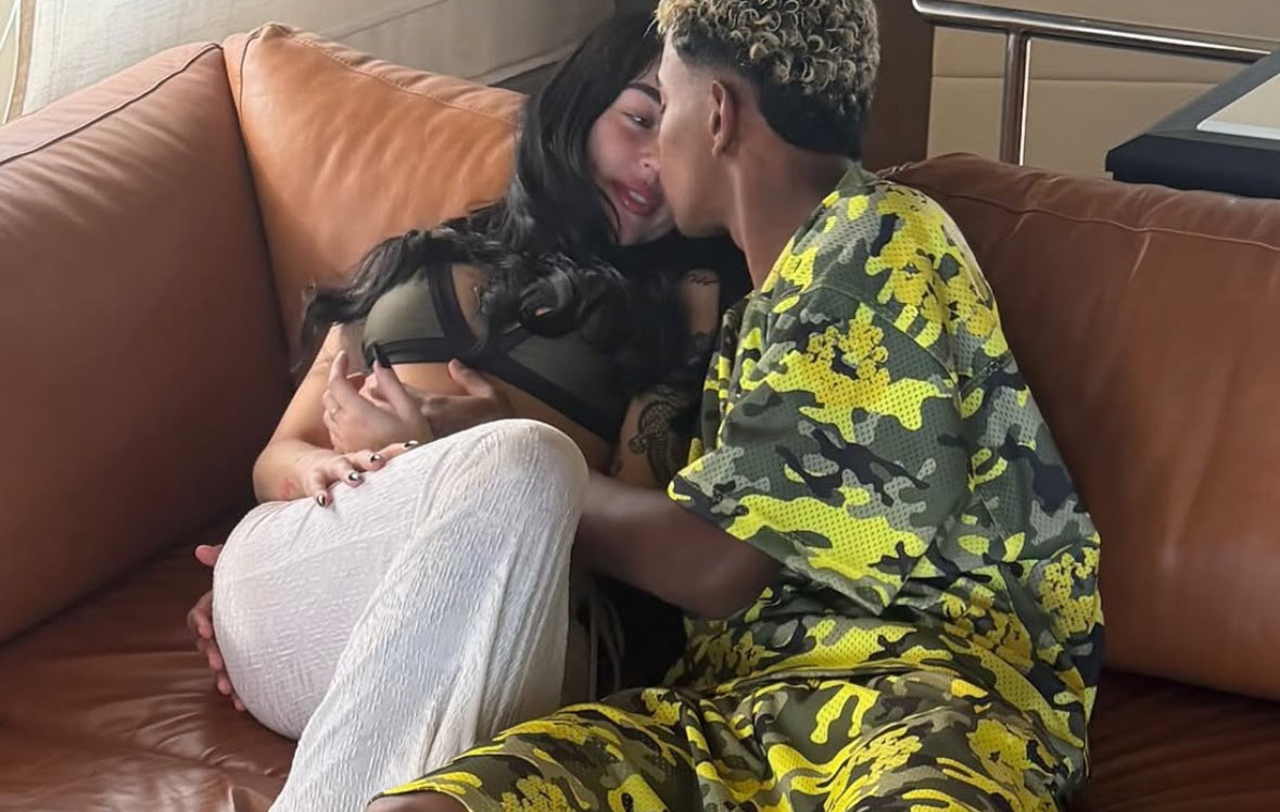 thescreenlad's tweet image. Lamine Yamal on Instagram with his girlfriend Nicki Nicole. 🤩🚨