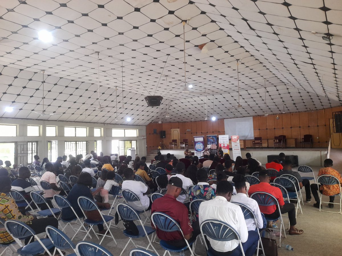 jn_noble1's tweet photo. BarCamp Koforidua #bckdua https://t.co/plesEcBYDk