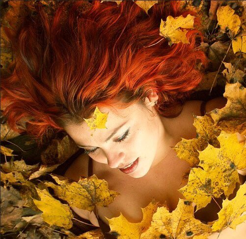 DelwennA_Ocean8's tweet image. 🧡🤎💛
This morning
When you woke up
All the Autumn
Was inflamed
With the chestnut color
Of your eyes
And you came to me
In this golden light
#DelwennA #Autumn #GoodVibes
🧡🤎💛
Happy week-end my X~Friends ☮️💟