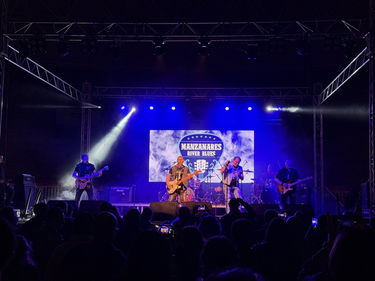Moralzarzal's tweet photo. Es el turno de @manzanaresriverbluesband en MoralRock 2025. Ahora mismo, en la Plaza de Toros cubierta de #moralzarzal . Y después, @obus_oficial , para cerrar una jornada de buen rock. Recuerda: la entrada es gratuita. https://t.co/melJJidrcc