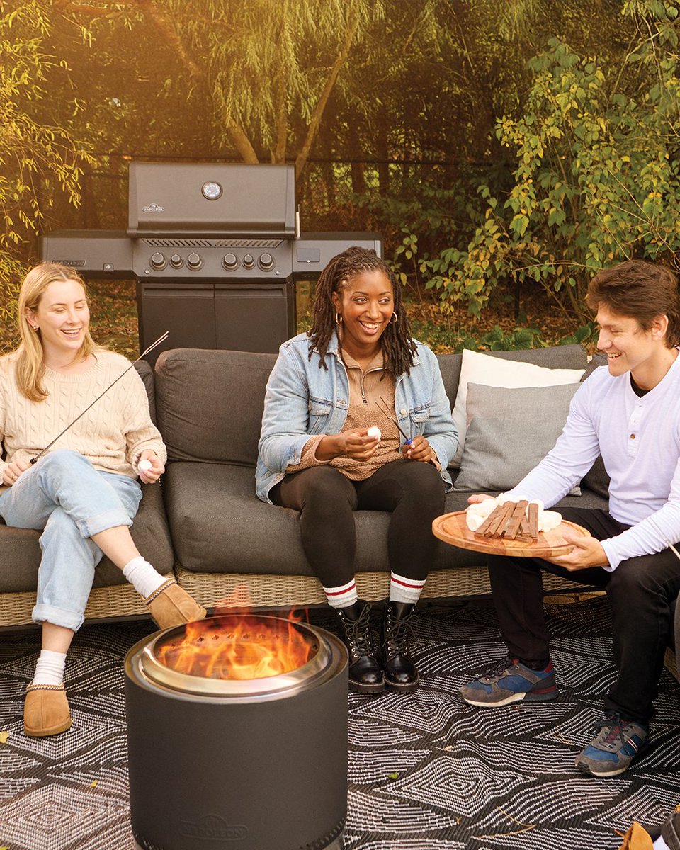 NapoleonProduct's tweet image. Dinner on the grill, dessert by the fire pit. 🔥​
The Timberwolf Smokeless Fire Pit was designed to seamlessly match with your existing backyard haven.​ #NapoleonProducts #Smokeless #FirePit