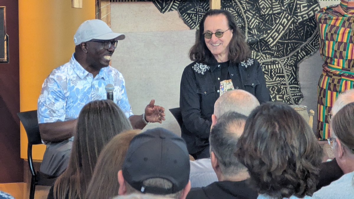 rushisaband's tweet photo. Geddy Lee's latest book "72 Stories from the Collection of Geddy Lee" released last Tuesday, and earlier today Geddy Lee visited the @NLBMuseumKC for a "72 Stories" signing event at the Museum ... https://t.co/RnqOimZlTM https://t.co/3y8BXzNN5b