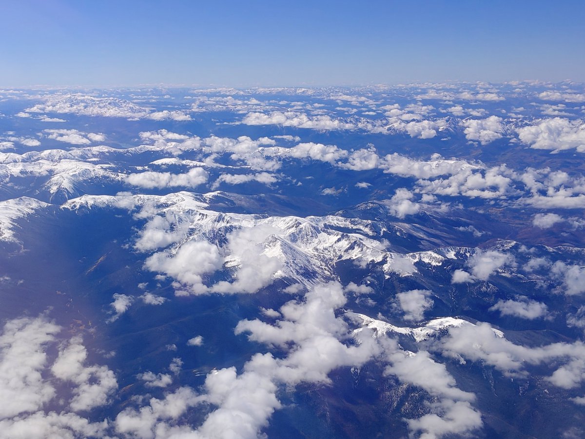 DJ_Biophys's tweet image. Happy to share that I have started as a #postdoc in @tamarabidone&apos;s lab at the Scientific Computing and Imaging Institute @uusci @UUtah #SaltLakeCity, in collab with @VothGroup @UChicago. 

Pic of #beautiful #RockyMountains 🗻 in #Utah from above the #clouds