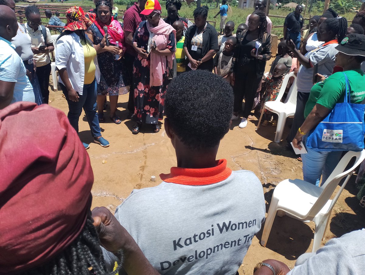 Indigenous Women and Girls Initiative (@networkofindig1) on Twitter photo ๐ From forbidden to leading! Visited @KatosiWomenTrust on Lake Victoria. Women, once denied even touching a boat, are now fisherfolk leaders fighting corruption & securing livelihoods. #GenderJustice in action!
โโก๏ธ Bringing their story to #CSIPM @FIAN_Uganda.
โRecomendations ๐ From forbidden to leading! Visited @KatosiWomenTrust on Lake Victoria. Women, once denied even touching a boat, are now fisherfolk leaders fighting corruption & securing livelihoods. #GenderJustice in action!
โโก๏ธ Bringing their story to #CSIPM @FIAN_Uganda.
โRecomendations