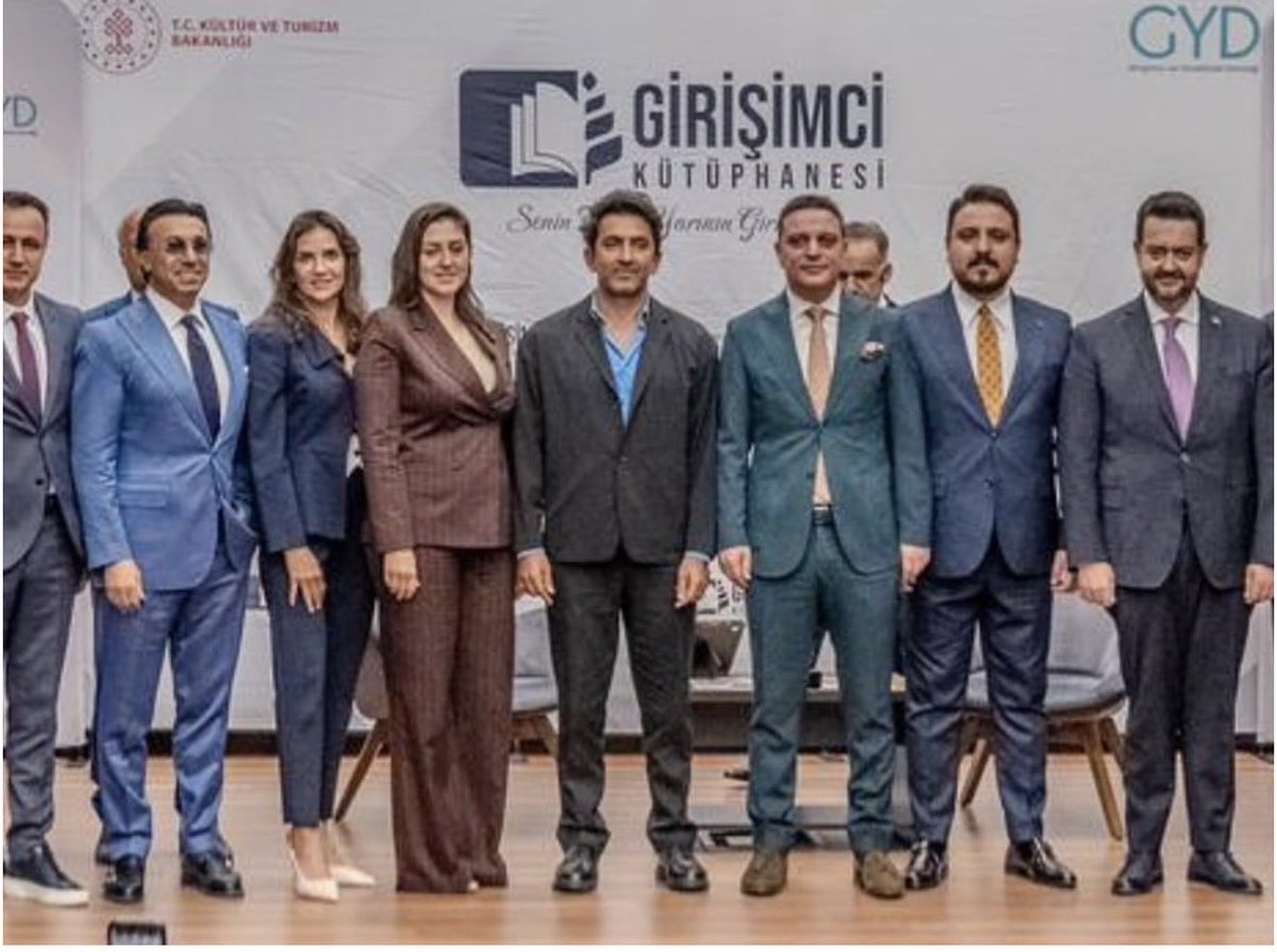 OnurYumusak's tweet photo. Kültür ve Turizm Bakanlığımız ile Girişimci ve Yöneticiler Derneği iş birliğiyle düzenlenen “Girişimcilik Kütüphanesi” programının 3. etabını Diyarbakır’da gerçekleştirdik.

Türkiye’nin önde gelen firmalarının temsilcilerini Diyarbakırlı gençlerle buluşturduk. 💼📚

Desteklerinden dolayı
Sn. Kultur ve Turizm Bakanlığımıza
Sn. Valimiz Murat Zorluoğlu’na,
Sn. Kaymakamımız Ömer Bilgin’e,
Sn. İl Müdürümüz İrfan Tekin’e teşekkür ederim.

#Diyarbakır #GirişimcilikKütüphanesi #KültürTurizm @TCKulturTurizm @vali_zorluoglu @dbakirvalilik @TheKaymakam  @irfantekin56 @gyd_resmi