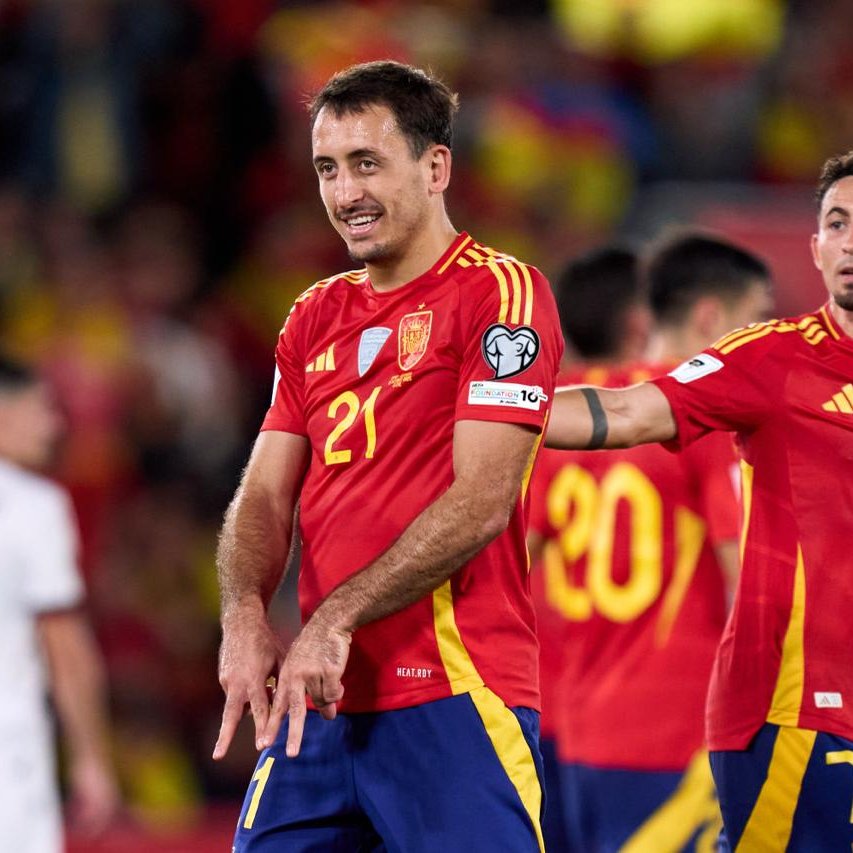 SEFutbol's tweet image. 😜 Post de apreciación: ESTE HOMBRE ES BUENÍSIMO.

🇪🇸🆚🇬🇪 | 2-0 | 73&apos;

#VamosEspaña | #CopaMundialFIFA