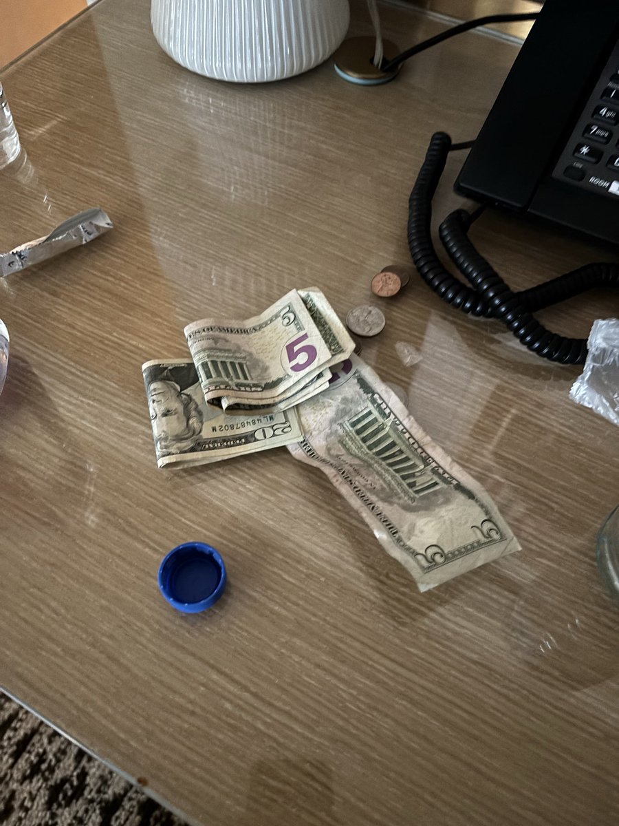 Roarwtf's tweet image. W Vegas trip