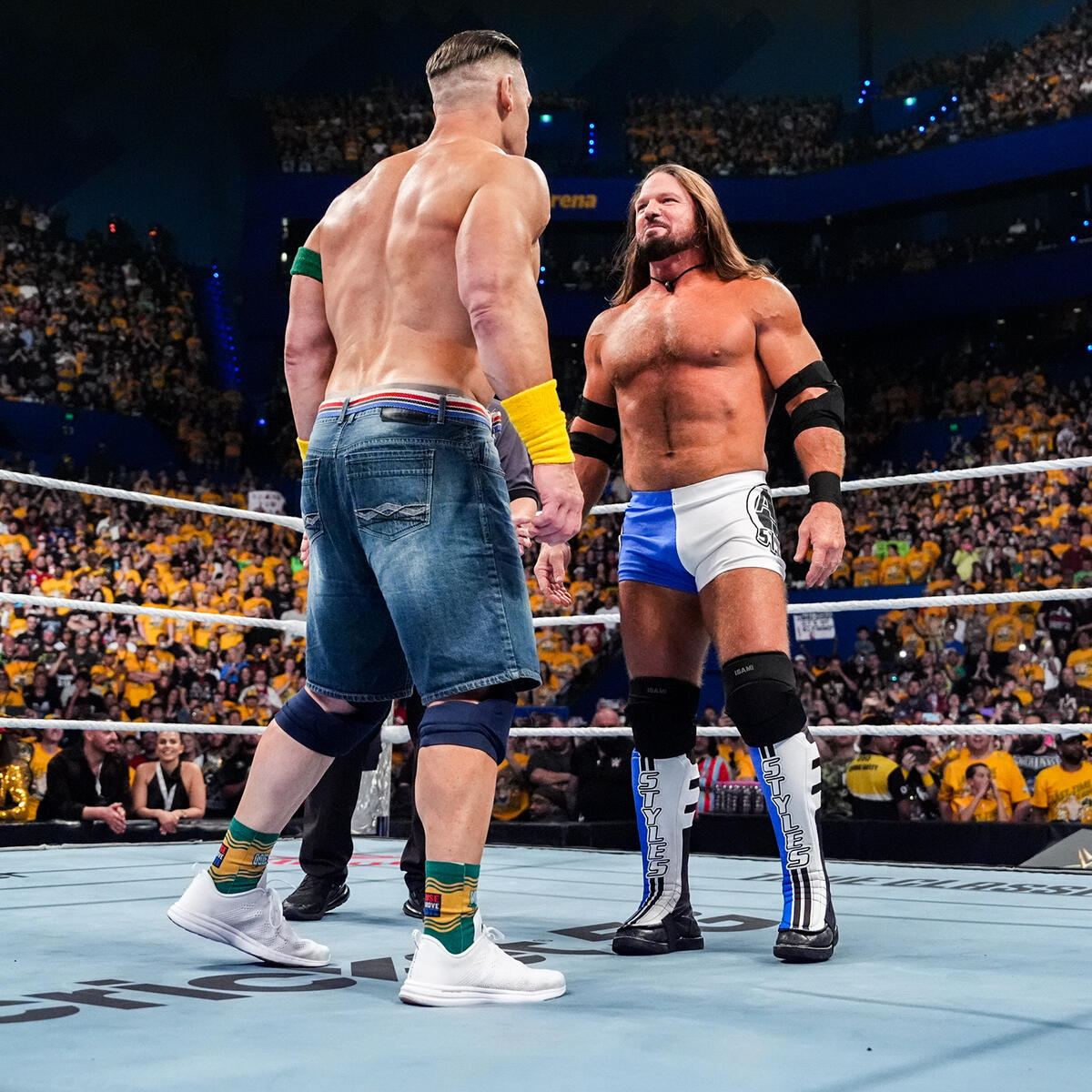 EliteClubS0B's tweet image. 🚨| Per @Fightful, AJ Styles and John Cena received a standing ovation when they returned backstage after their match.
It’s also claimed internally that AJ Styles had no idea a special intro was planned for him by John Cena.