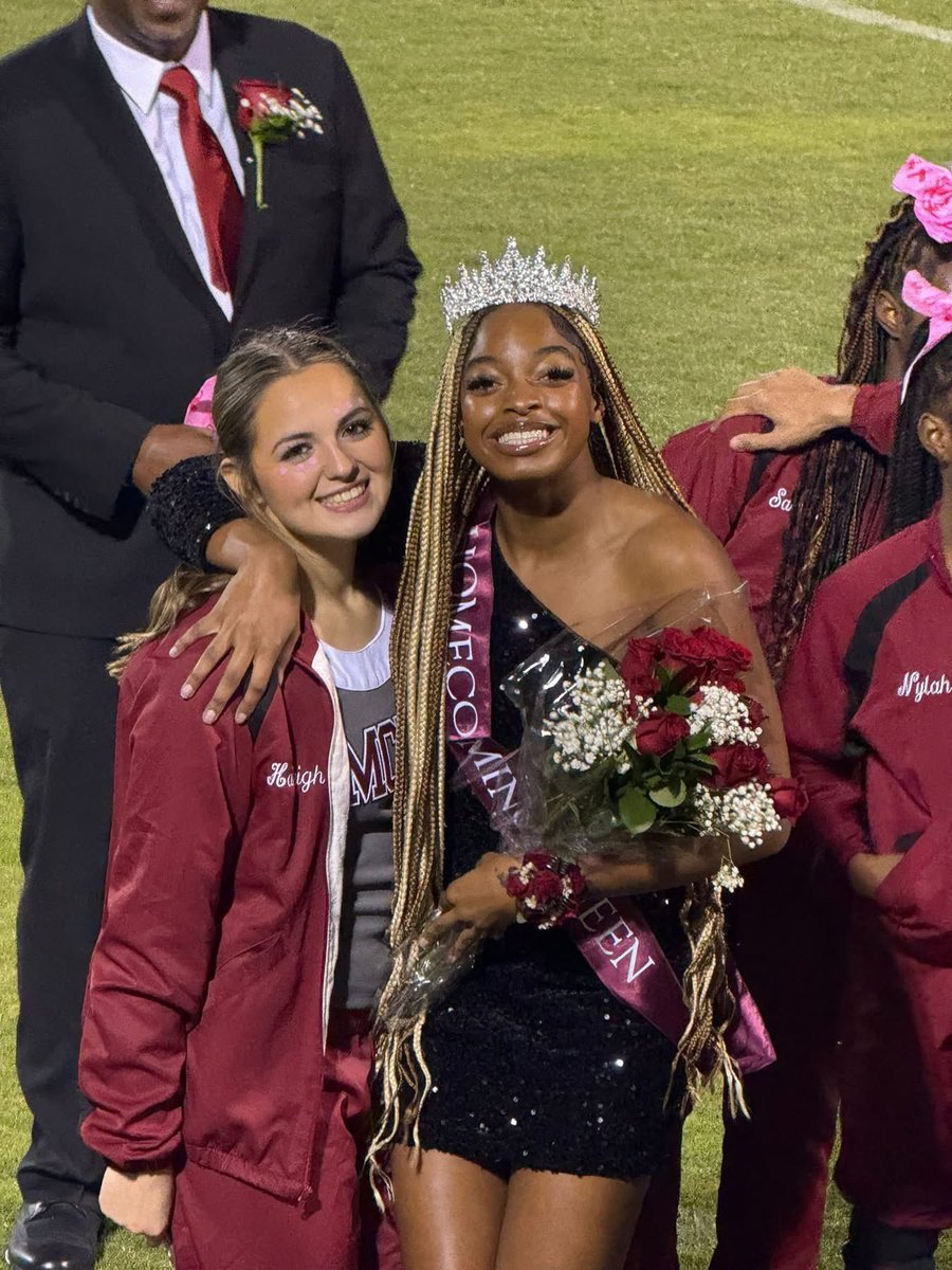 sassygamecockSC's tweet photo. Haleigh and Her Cheer Big Riley the new Mid Carolina 2025 Homecoming Queen https://t.co/qDTPwkyC90