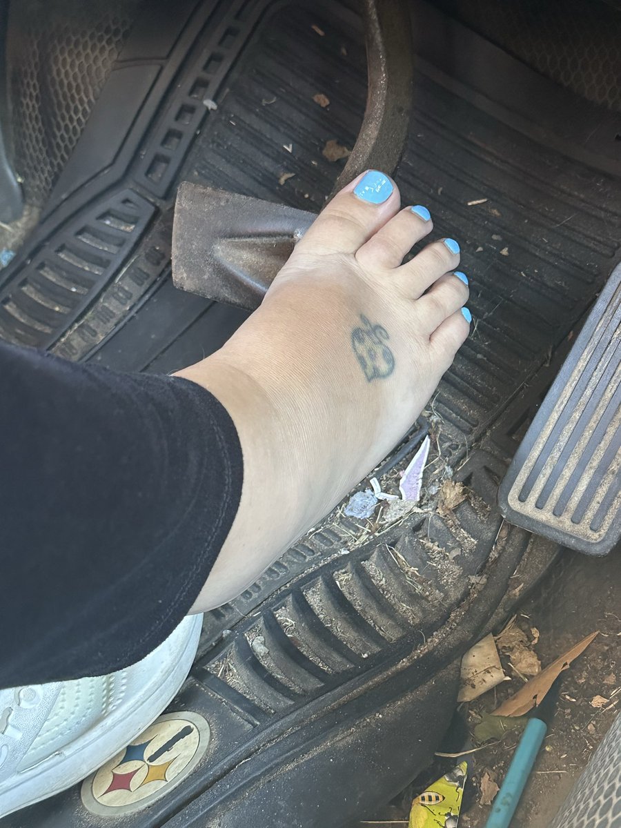 Ericajoy721's tweet image. Back on the road. #SaturdayMotivation #feet