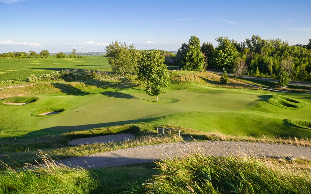 storytellergolf's tweet image. My full set of @pulpitclub Paintbrush photos are now up here storytellergolf.com/the-pulpit-clu…

Discover the wild charm of Paintbrush at The Pulpit Club — Canada’s bold, links-style masterpiece. Wind, strategy, and drama on every hole. 

#GolfCanada #PulpitClub #GolfLife #storytellergolf…