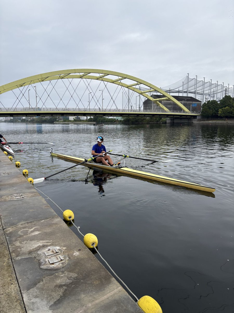 【名古屋レガッタ】
男子シングルスカル　タイムレースD組
発艇時刻　8:54
レーン
2　名古屋工業大学A　岡田　★
3　南山大学A　鍵山
4　旭丘高校C　森山

先程男子シングルスカルの岡田が出艇しました！
応援よろしくお願いします！🔥