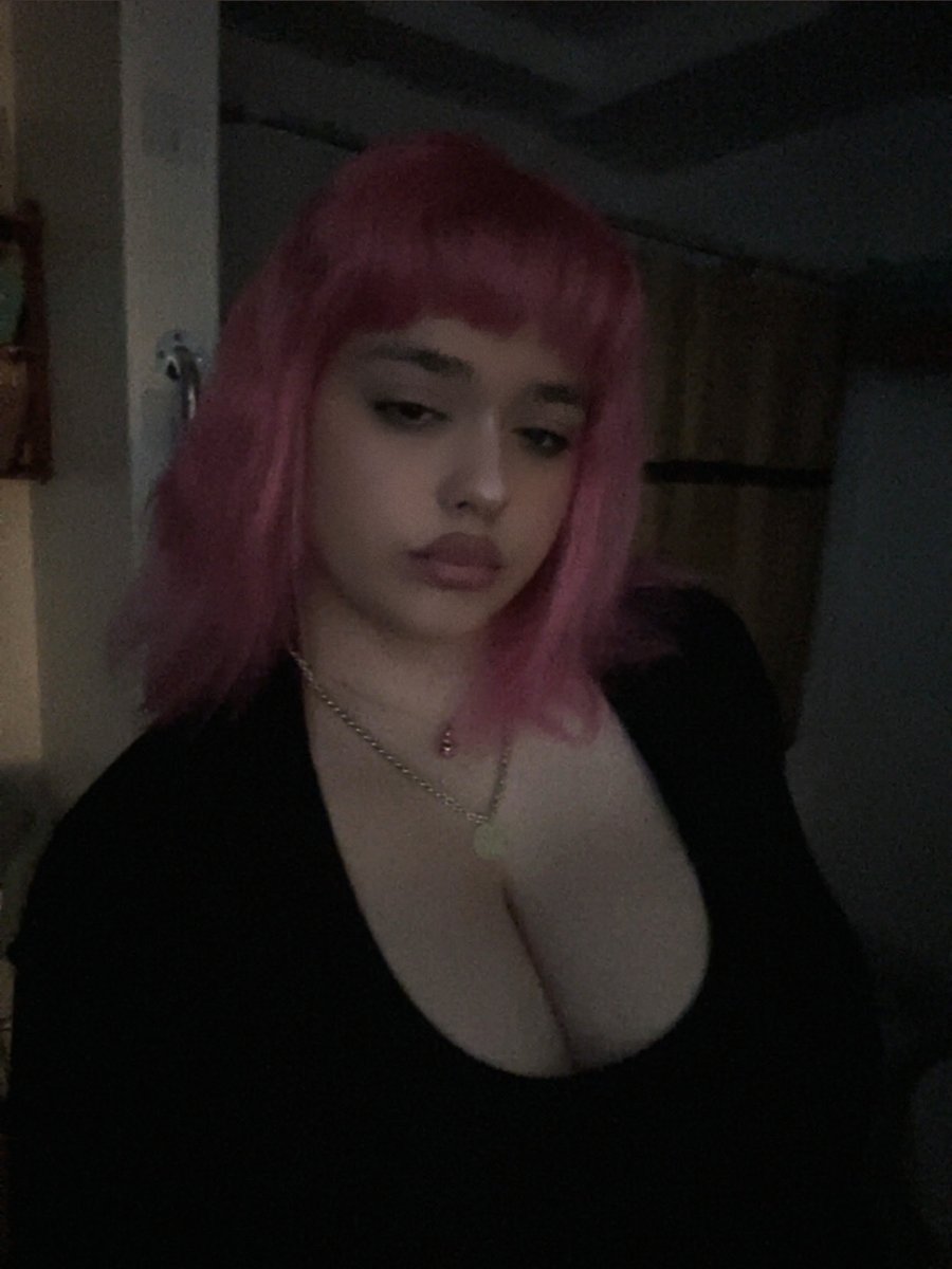&gt;-&lt;