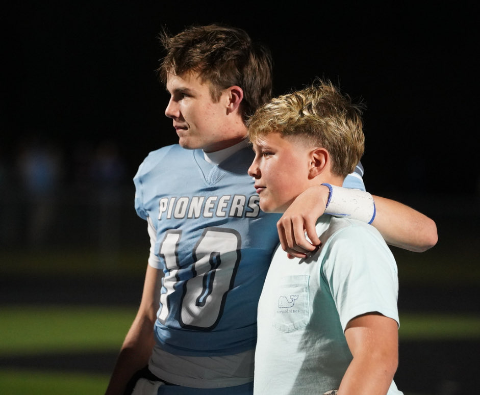 wataugaboosters's tweet image. 🩵 It was a special moment for Watauga Football when @CoachHabich &amp;amp; his team presented Braxton Clark with the game ball,  marked with a #61 decal, following last night’s victory. We remain grateful for Coach Shawn Clark’s impact on so many WHS players, &amp;amp; on our entire community.