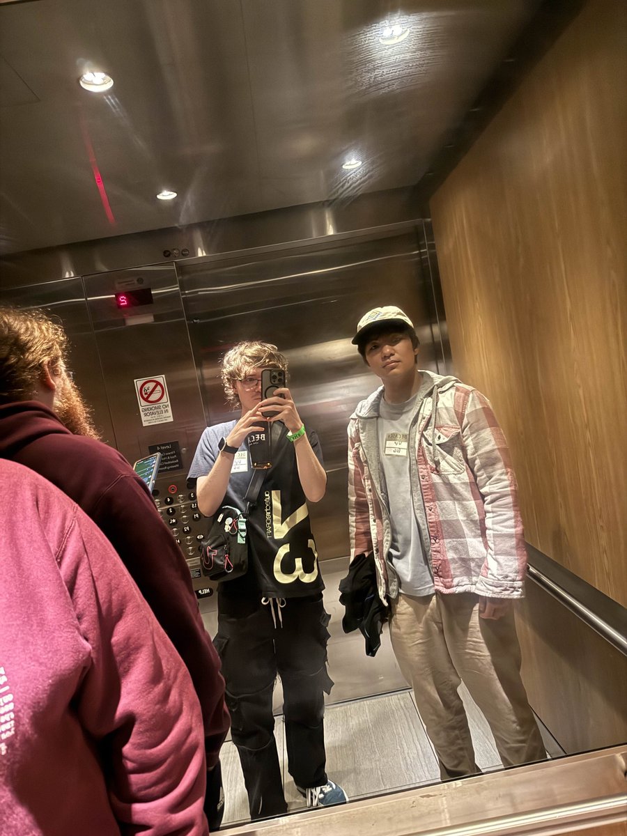 went to the AE_LIVE (Autechre) show yesterday with <a href="/Kesto234/">The Ghost With The Most</a> <a href="/wonjaeer/">wonjae</a> 

phenomenal experience, nothing really comes close

full apple spatial audio recording of set 1: drive.google.com/file/d/1plzXFr…