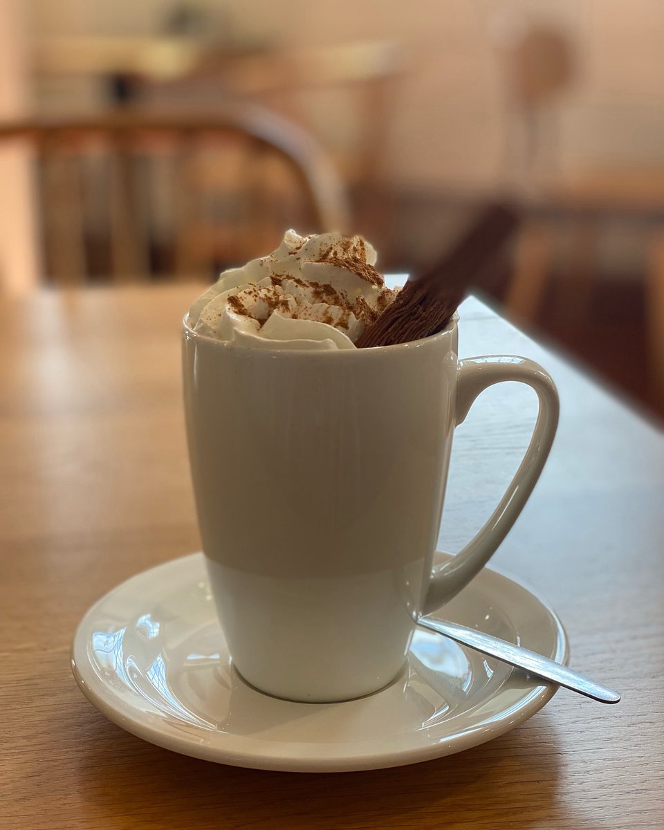 ☕️Hot chocolate available in the Marble Hill cafe☕️.Fancy a cuppa that gives back to our park, helps pay for the grass cutting,rubbish removal,team that support the volunteers and manage the park?❤️You can make help play your part with every sip! 💷Spend ethically.🏰Spend locally