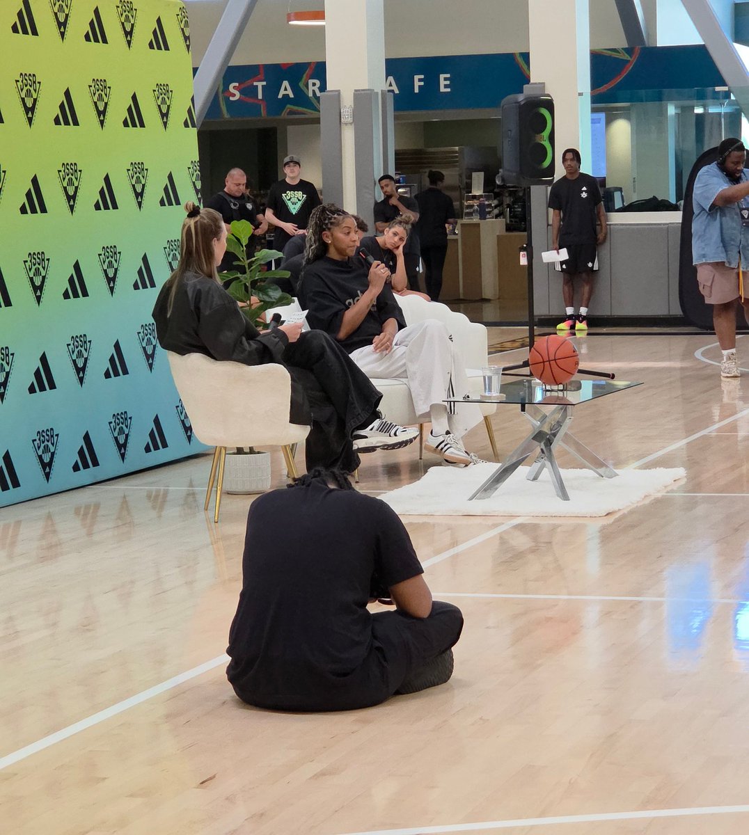 Elevate_Elite's tweet image. The great @Candace_Parker ///