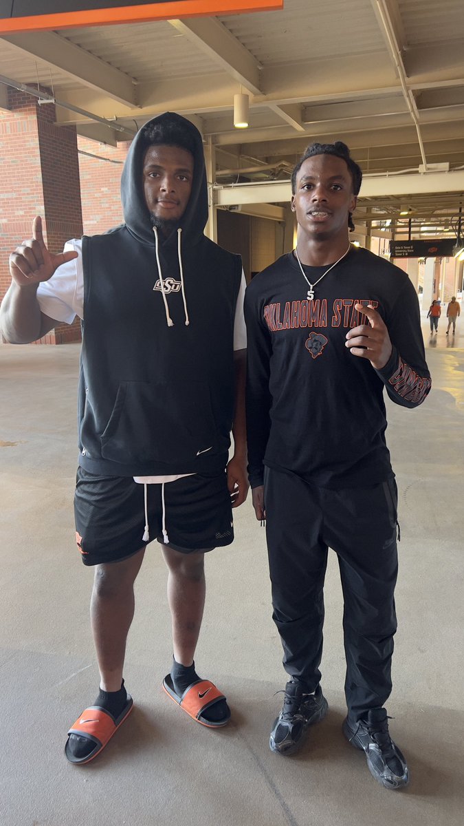 _Jwill2026's tweet image. Family ties! #Baller #OKST @KyranDuhon