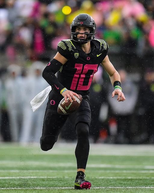 Arvell8Reeses's tweet image. bring these back cowards @oregonfootball