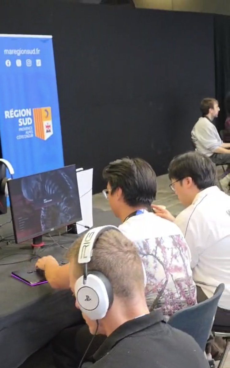 Being at EVO made me realise how much of a GOAT <a href="/holyknee/">DRX｜KNEE</a> is. Thank you for taking your time playing casuals with random people, even after you got knocked out of the tournament. I couldn't find the timing to play you myself, but here's my friend <a href="/ArrogantPriick/">Arrogant Prick</a>. Stay Goated Knee