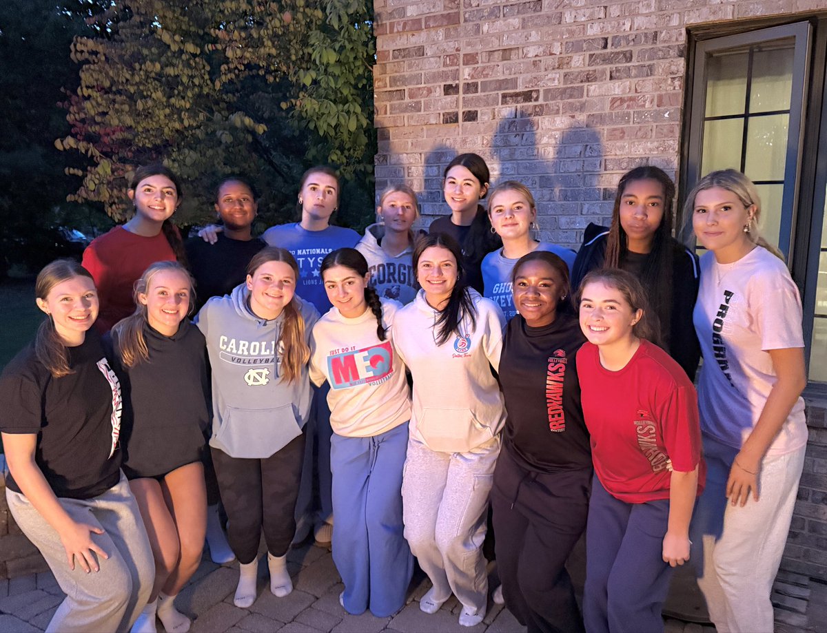 RedHawkVB's tweet image. Sophs beat Lockport and Lwe in 2 games to advance to the Mcauley JV Tournament Championship again #ProgramSaturdays 🏐🥳