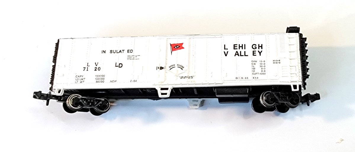 SmittyD9199's tweet image. Check out N Scale Bachmann 50 ft. Lehigh Valley LVLD #7120 Boxcar ebay.us/m/Tfj1CD #eBay via @eBay