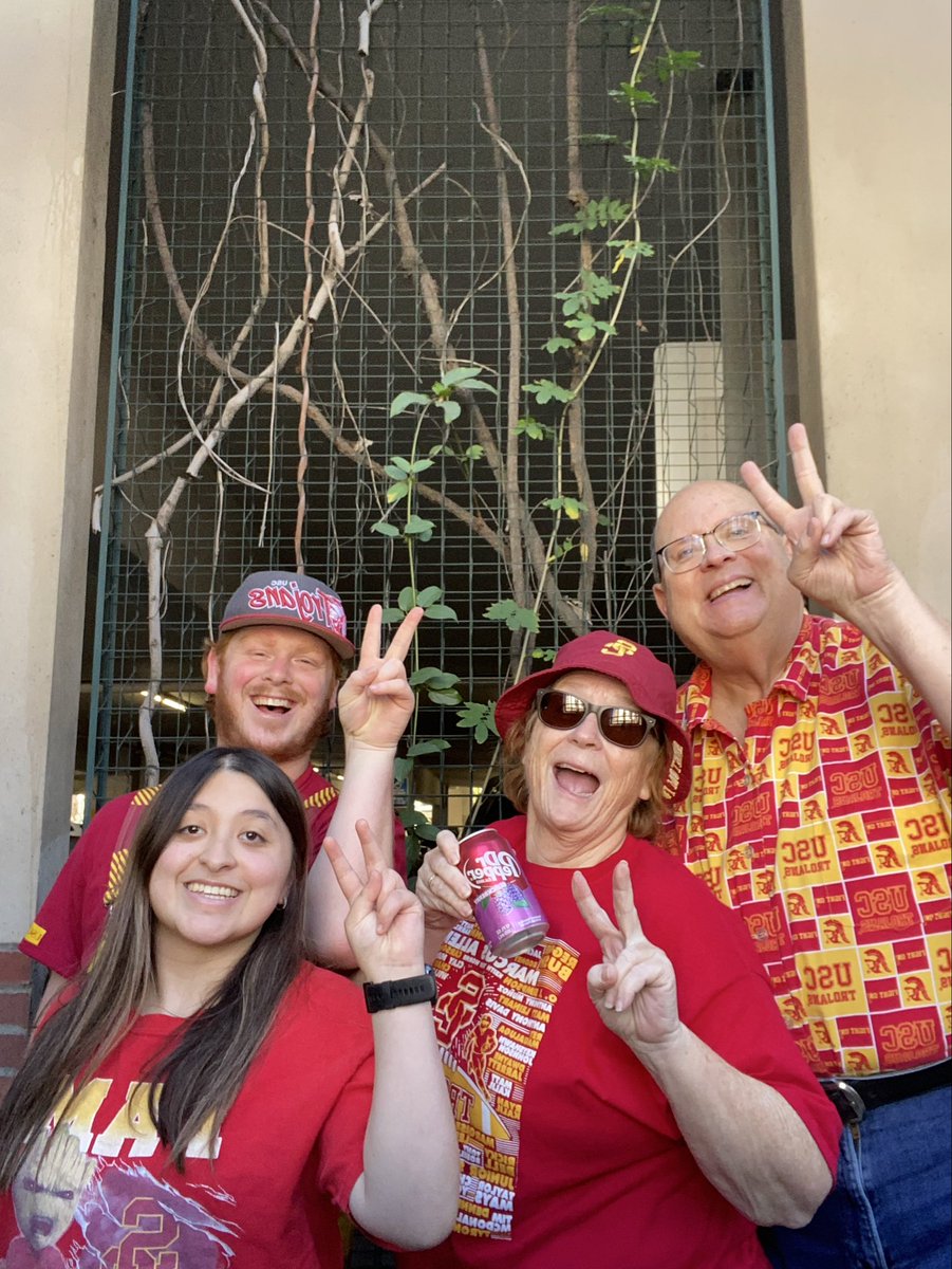 Dj_Zachattack's tweet photo. #uscselfie https://t.co/FCmQioAKrx