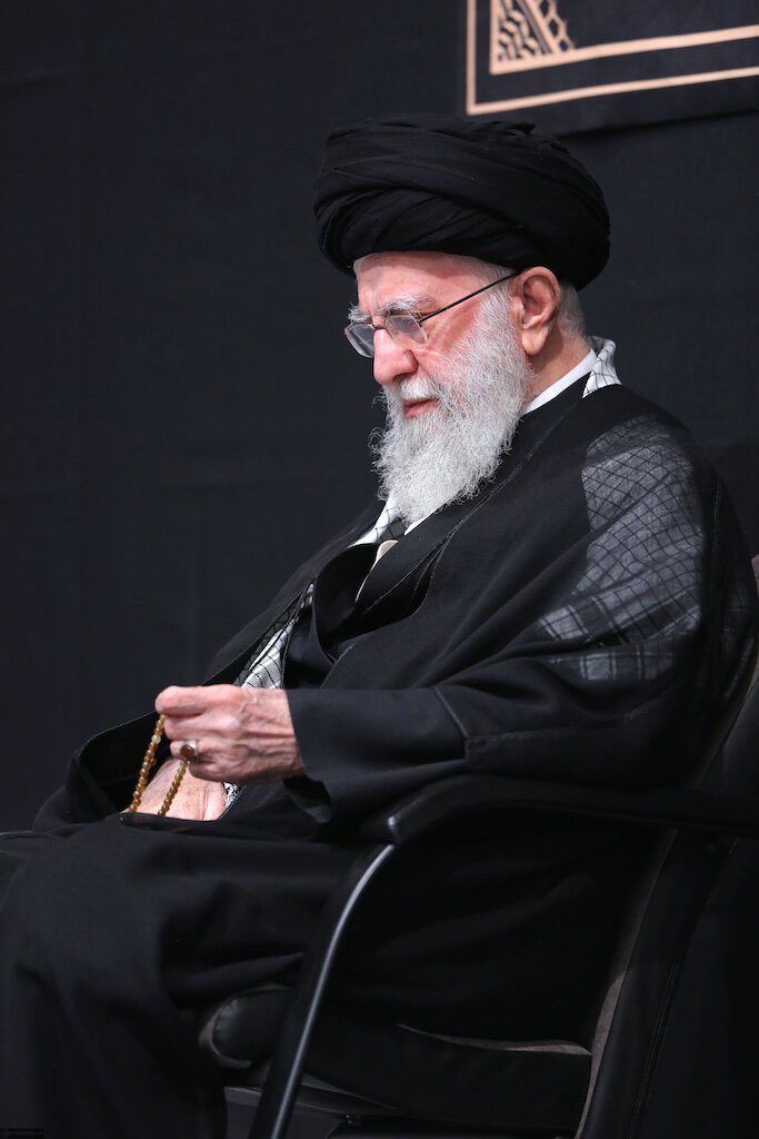 Megatron_ron's tweet image. BREAKING: 

🇺🇲🇮🇷 Trump has invited Iran to the Gaza ceasefire signing summit in Egypt&apos;s Sharm El-Sheikh on Tuesday – Axios