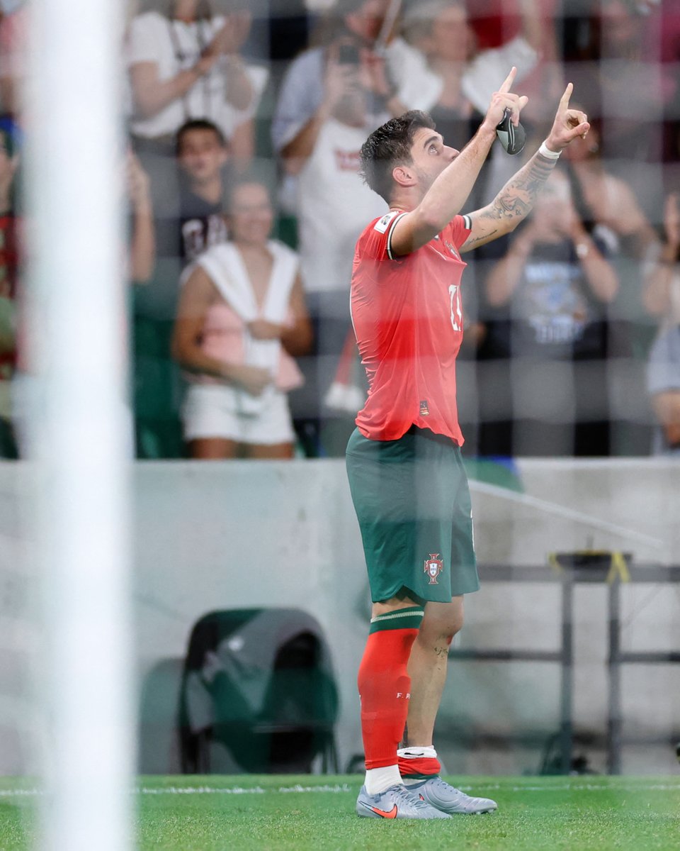 Rúben Neves ao resgate! 👊

#CopadoMundoFIFA
