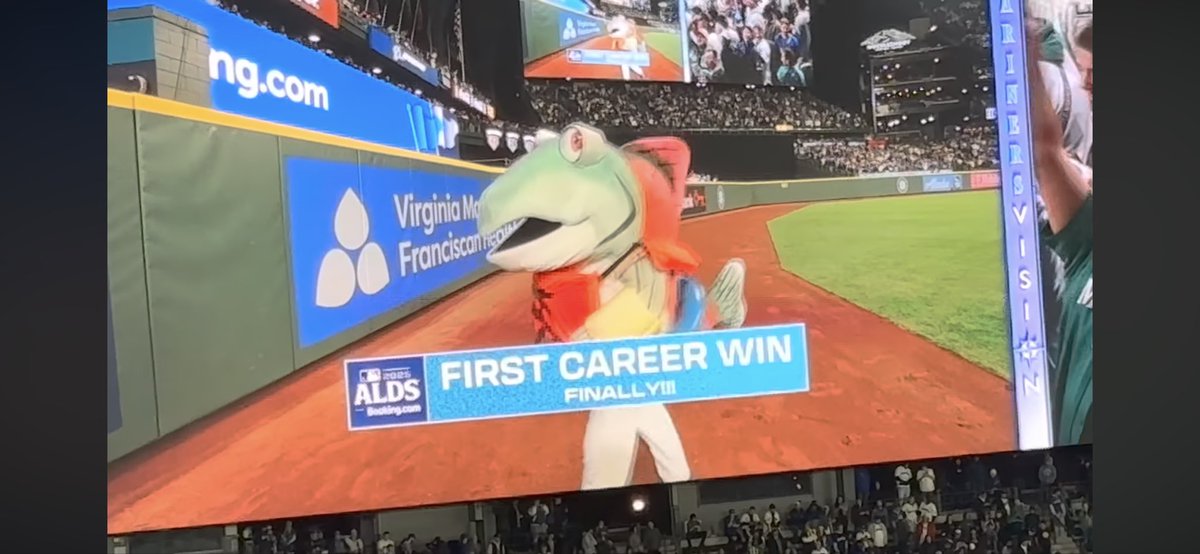 Don’t even pretend this wasn’t crucial to the M’s victory. #SeizeTheMoment