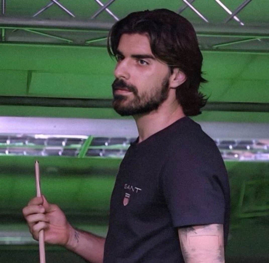 alkhaldi547's tweet image. احسبه حلاق باكستاني 🤣🤣🤣🤣

#المنتخب_السعودي #العراق_اندونيسيا #الامارات_عمان #كاريزما71 #مساء_الخيرᅠ