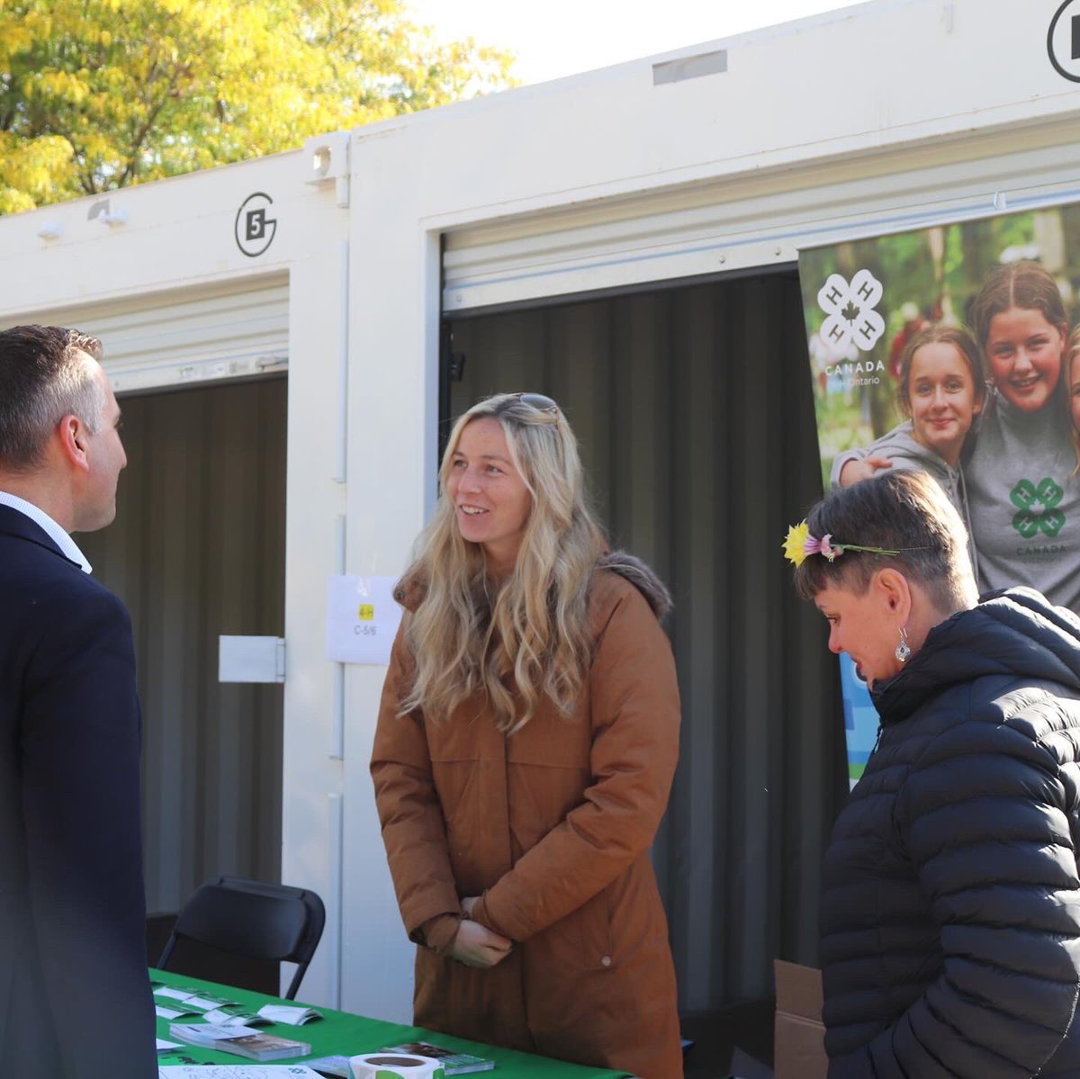 TrevorJonesCKL's tweet photo. Celebrating #ONTAgWeek at FARMtoberfest in Kitchener, bringing community and farming right to the city.
Greatful to be joined by @mikeharrisjrpc , @paulvickersmpp and MPP Jess Dixon🌾 https://t.co/NiUnN8ZluN