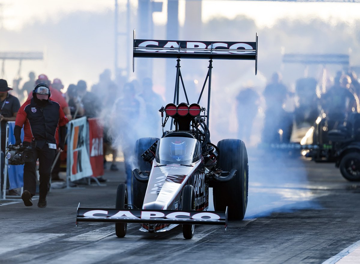 SteveTorrence's tweet image. Q4: Steve-O and the CAPCO Contractors #TGRNA dragster close out qualifying with a strong 3.851 at 327.63mph run. #Fallnats #HowBoutDemCAPCOBoys
@redlineoil • @MacTools38 • @LincolnElectric