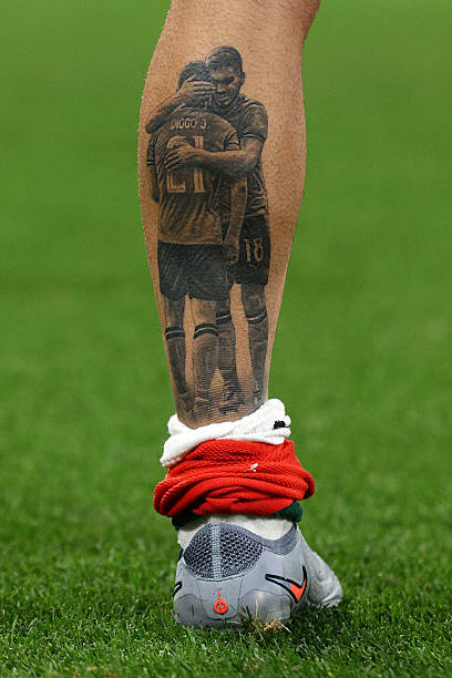 TouchlineX's tweet image. Ruben Néves&apos; tattoo in memory of his best friend Diogo Jota.

This is absolutely beautiful. ❤️