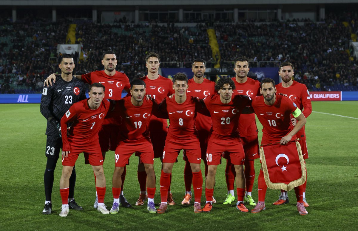 Dünya Kupası Elemelerinde Bulgaristan'ı deplasmanda 6-1 mağlup eden A Milli Takımımızı yürekten kutluyorum. 🇹🇷👏

Tebrikler #BizimÇocuklar