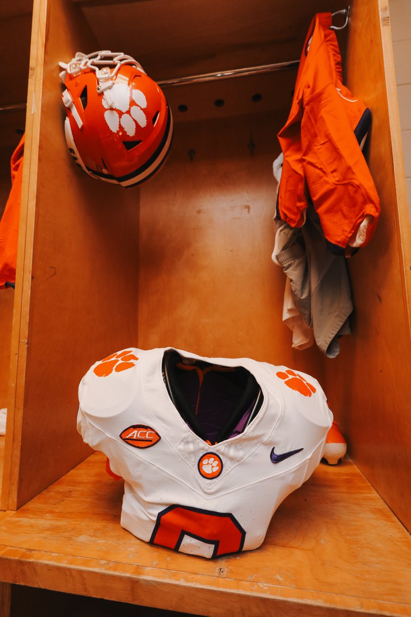 ClemsonFB's tweet image. Ready to go 🐅🏈