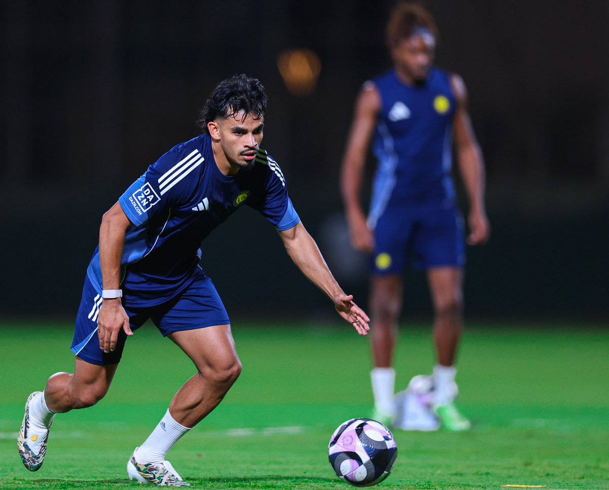 9NFCBALL's tweet image. 🚨 — الرياضية

شارك اليوم سعد الناصر في جزء من التدريبات الجماعية بعد تعافيه من الإصابة
