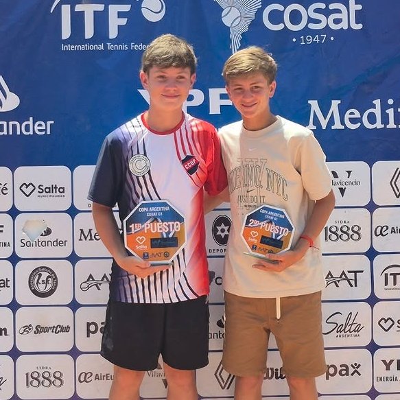 marcos_z's tweet photo. No. 1 de ARG Sub14 y segunda semana campeón para Manuel Paniagua Alexenicer ante su amigo Juani Assi. Chicos de 13 años que juegan realmente un huevo al tenis. https://t.co/6pWk2oOfi2