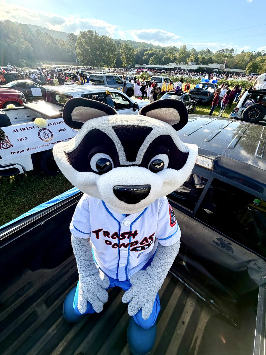 trashpandas's tweet image. SPROCKET had a Blast on The Hill! Happy Homecoming @aamuedu!