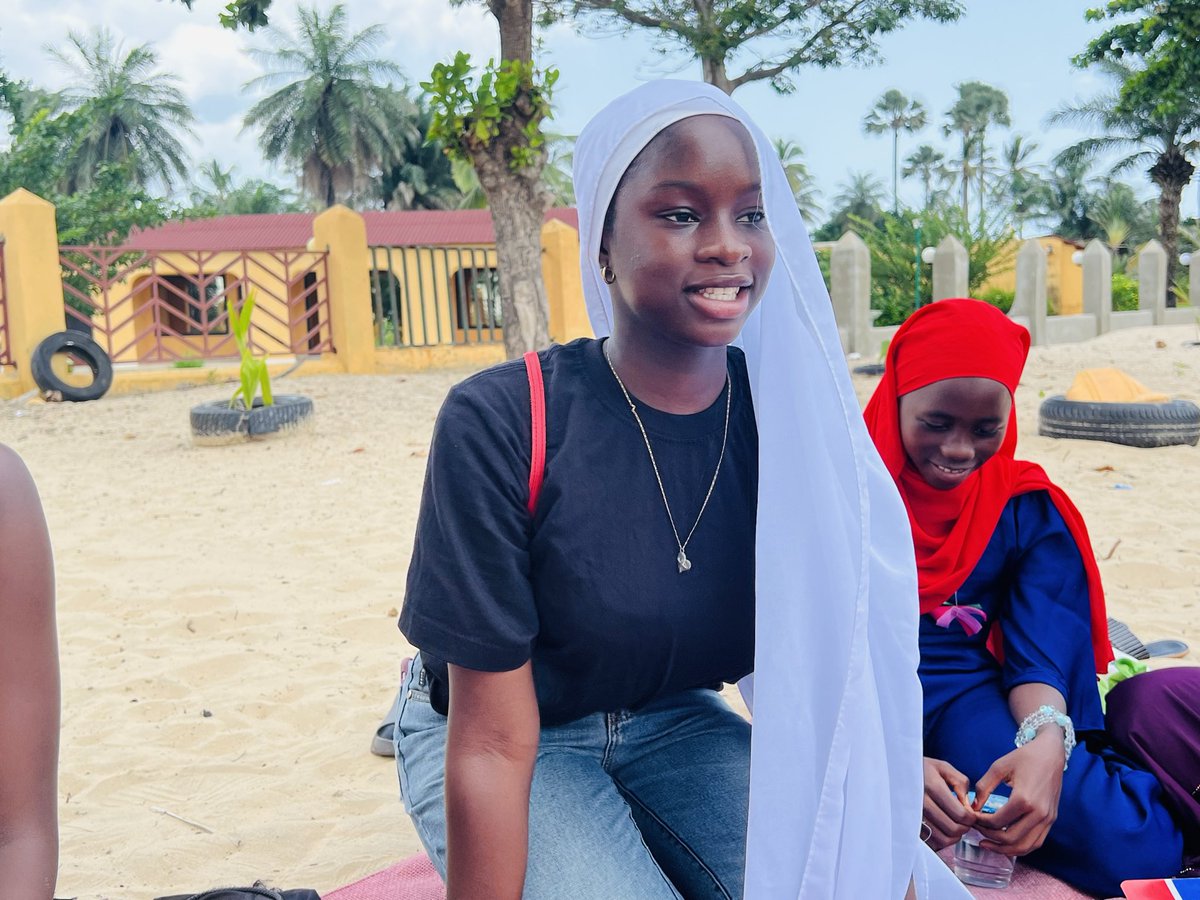 3️⃣0️⃣ adolescent girls spent the day with us &amp; <a href="/gccforchildren/">Guidance and Counselling Centre for Children</a> for one of the most important conversations we've ever had: identifying signs of abuse &amp; safety mechanisms.
Why? Because too many communities normalize violence against children. It's time to disrupt that. 👇