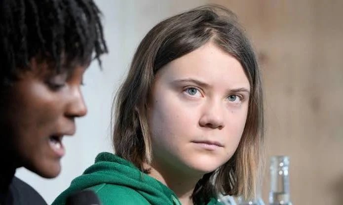 Moralmente, o Prêmio Nobel da Paz é  de <a href="/GretaThunberg/">Greta Thunberg</a> .
A jovem que representa uma geração pela vida humana e pelo meio ambiente no planeta.
