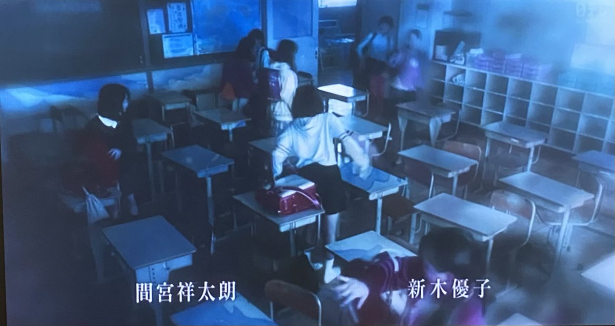 Dorama_777's tweet image. #日本テレビ #土曜ドラマ
『#良いこと悪いこと』
小学校の同窓会で掘り起こした #タイムカプセル に収められていた卒業アルバムのクラス写真の何人かの顔が・・・
主題歌が #ポルノグラフィティ の 『#アゲハ蝶』(2001年リリース)
懐かしい!
#ミステリー
#イイワル
@iiwaru_ntv