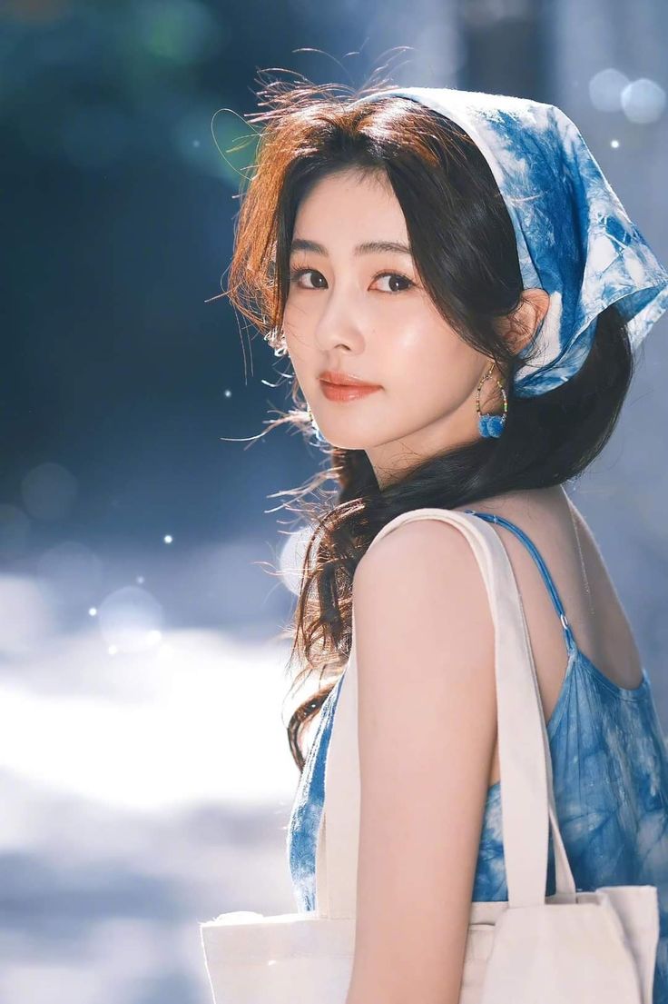 Dramababy__'s tweet image. For me, blue has always been the colour of warmth and loving you.
#BaiLu
#白鹿