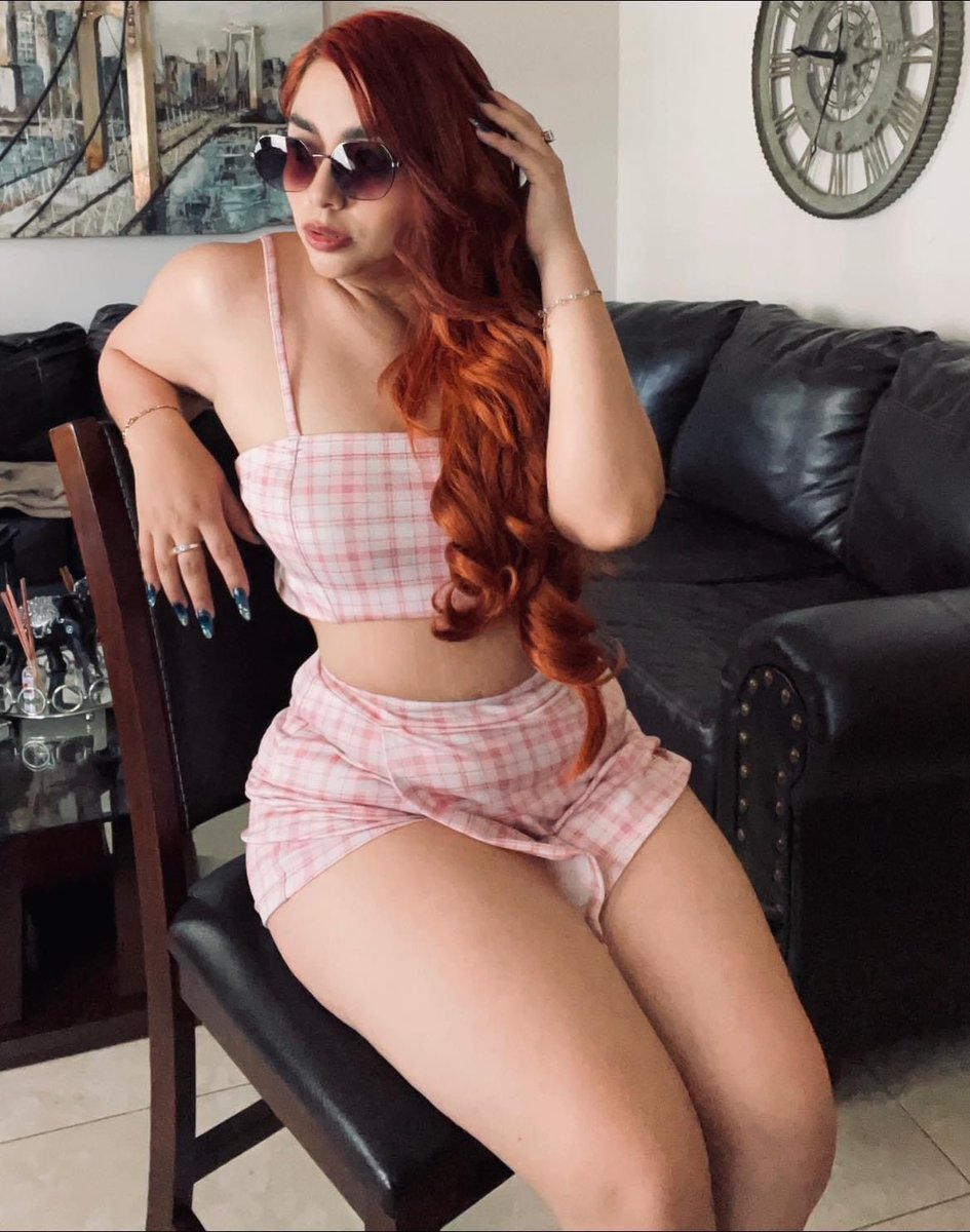 SarahLuna699's tweet photo. La neta si me veo bien hermosa de peli roja🥵 creo que si me lo voy a pintar❤️‍🔥 #readheads #LATINA #mexicana #BaddiesUSA #thick #milf https://t.co/IT9S7q3tI2